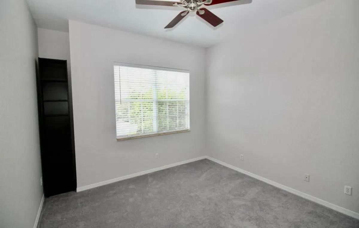 Unit 208 photo 10