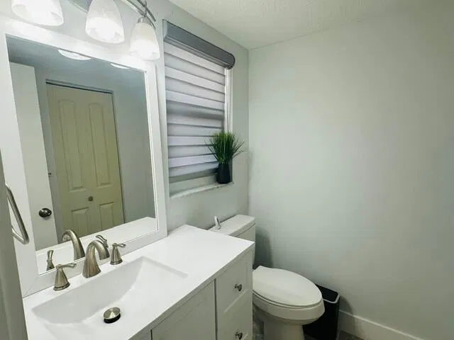 Unit 105 photo 7
