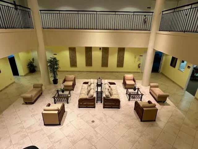 Unit 105 photo 37