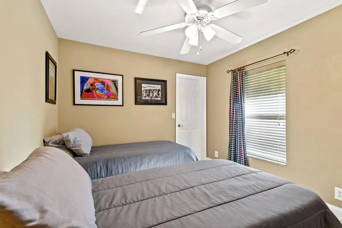 Residence photo 22