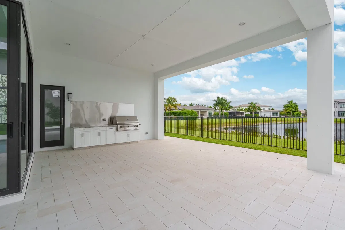 Boca Bridges Residence photo 25