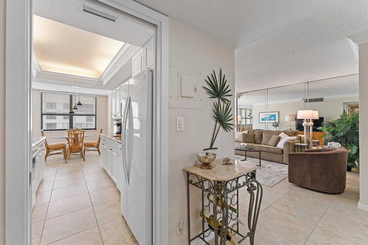 Singer Island Unit B6b photo 4