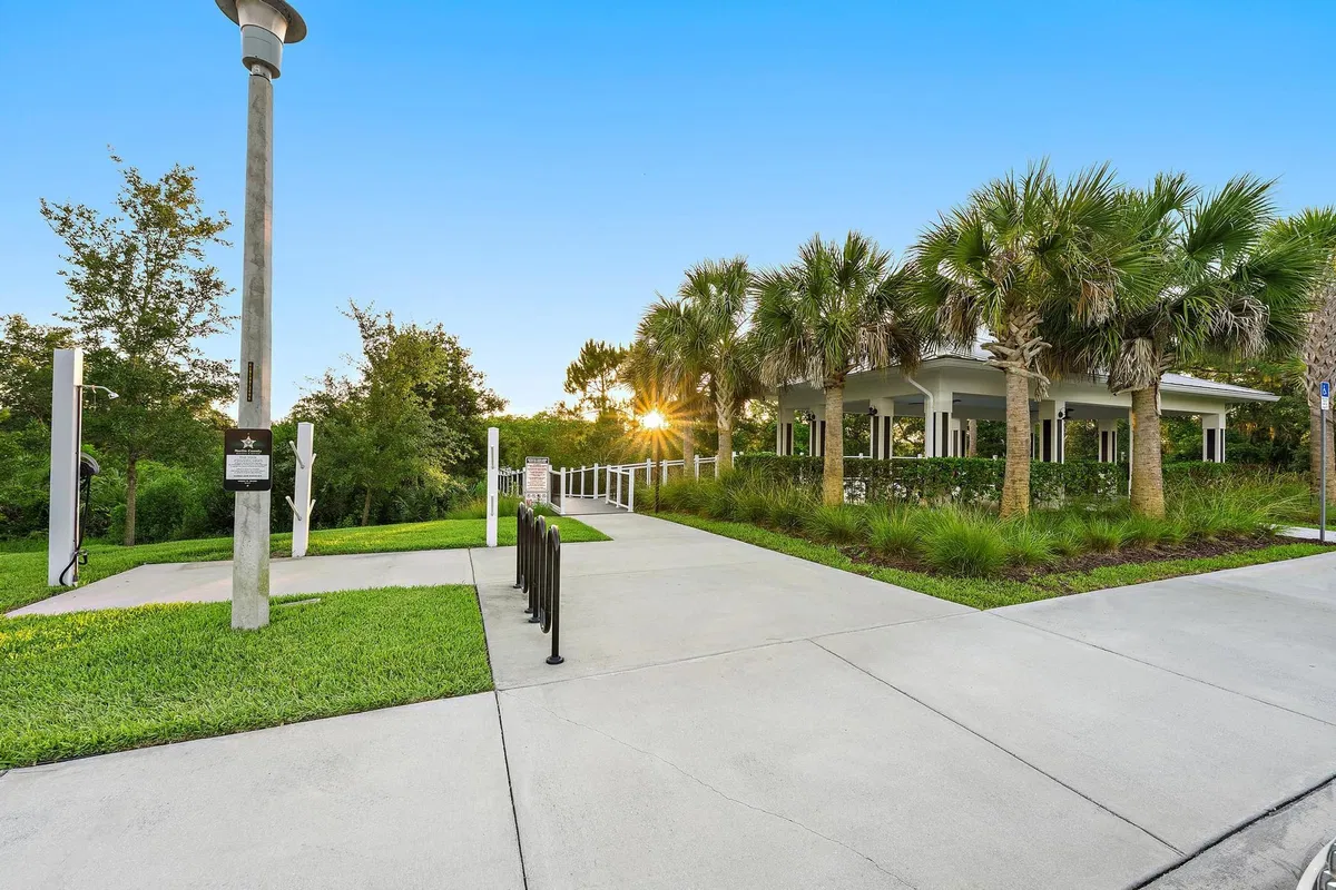 Residence photo 25