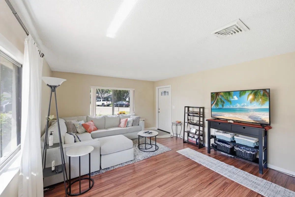 Residence photo 4