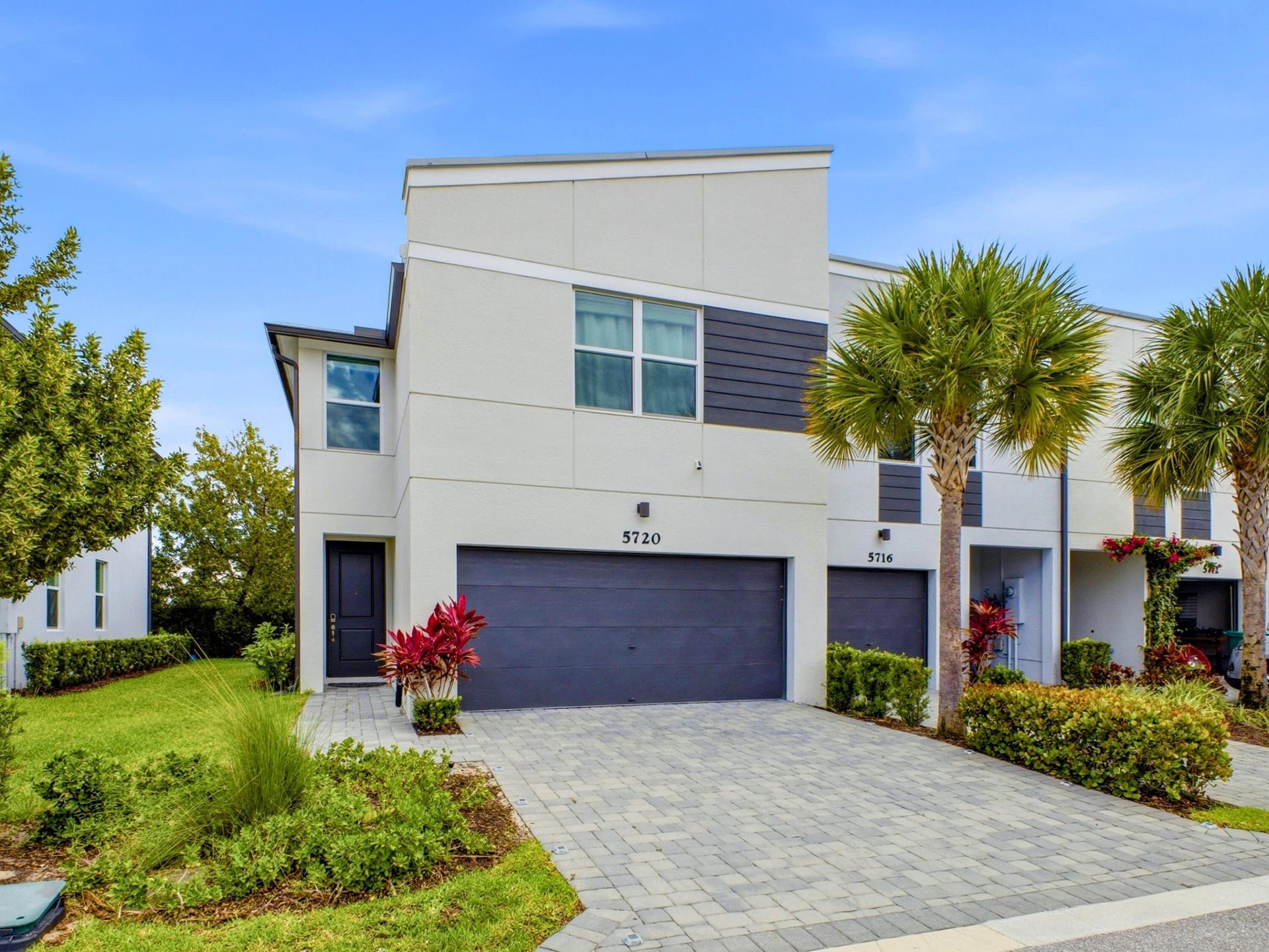 Residence photo 49