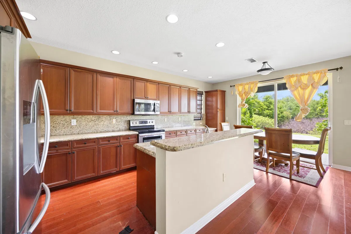 Residence photo 19