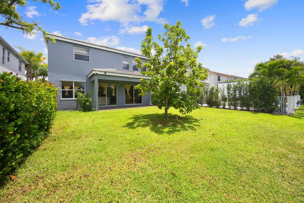 Residence photo 52