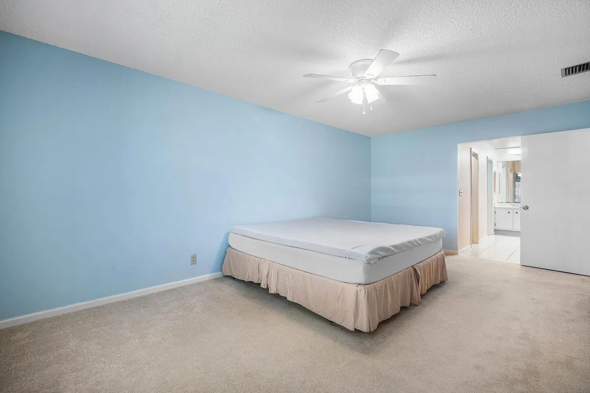 Unit 193 photo 25