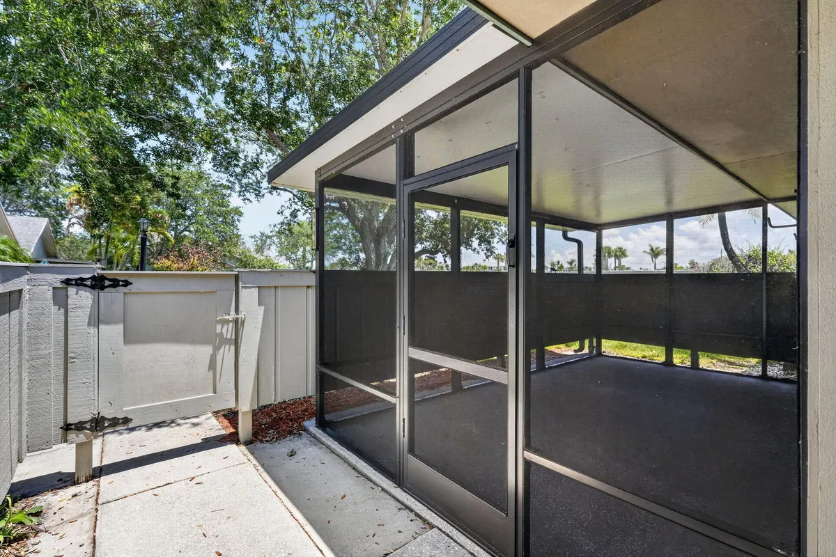  Residence photo 7