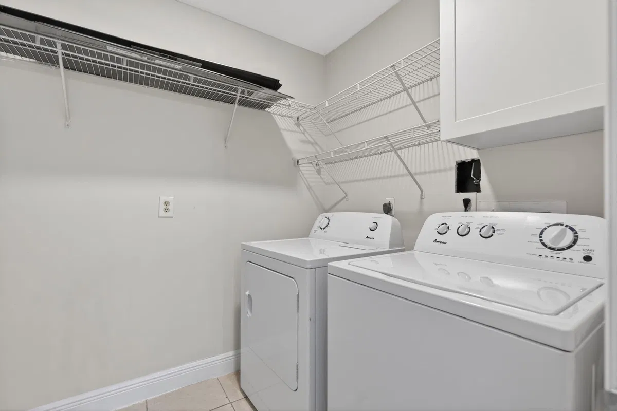  Residence photo 25