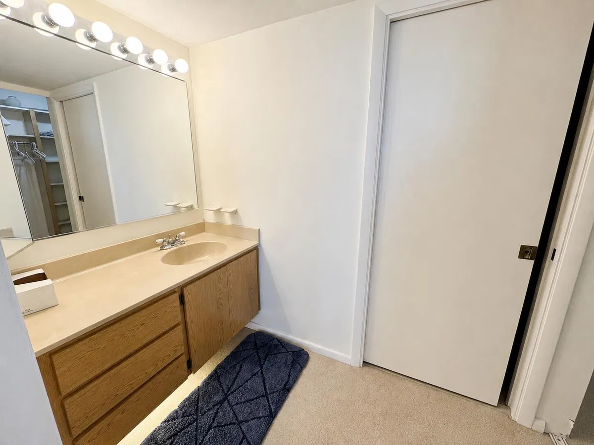  Unit 505 photo 10