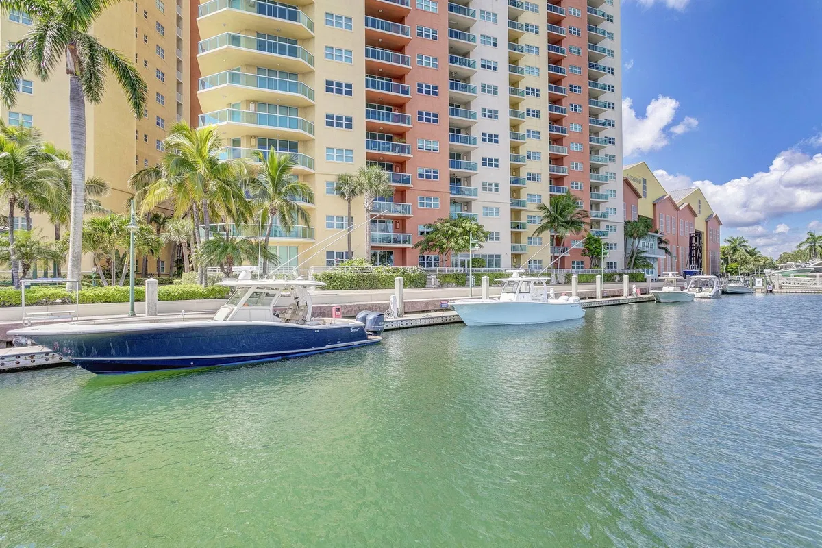 Marina Grande on the Ocean Unit 1716 photo 4