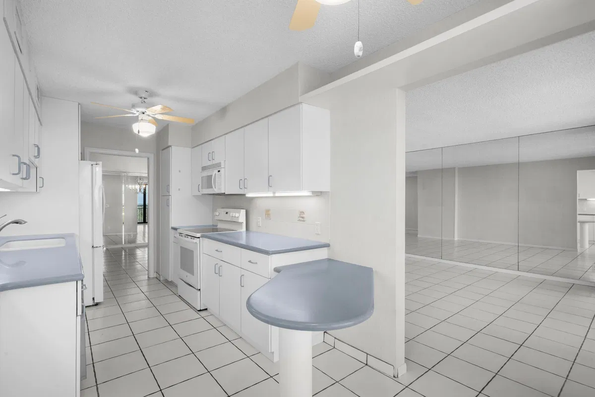 Singer Island Unit 705 photo 16