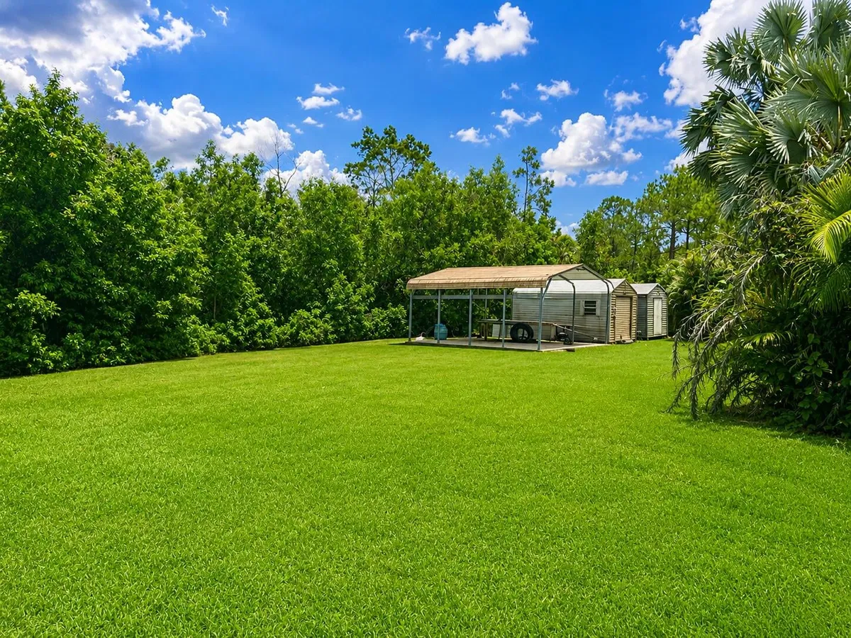 Residence photo 4