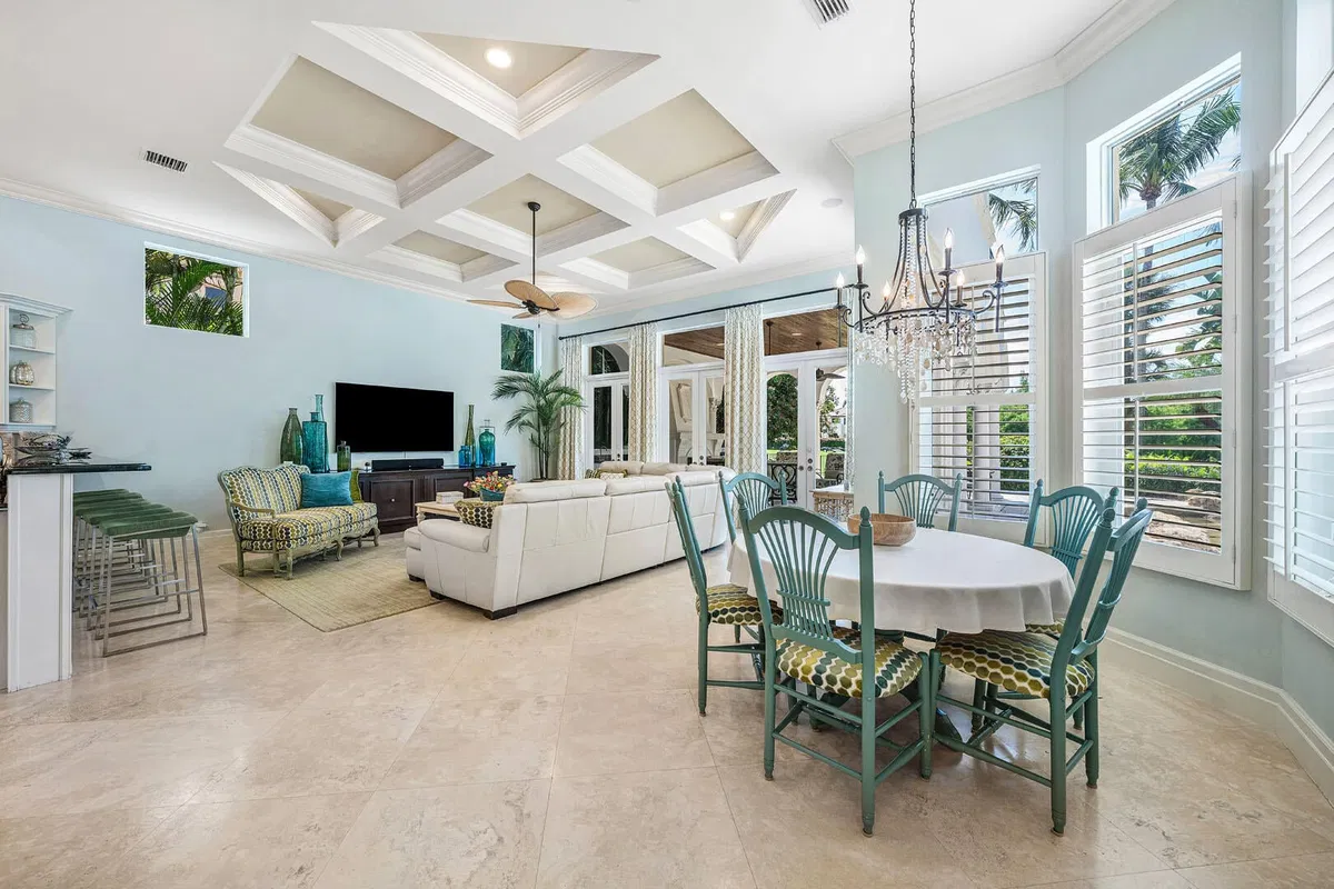 Royal Palm Yacht and Country Club Residence photo 22