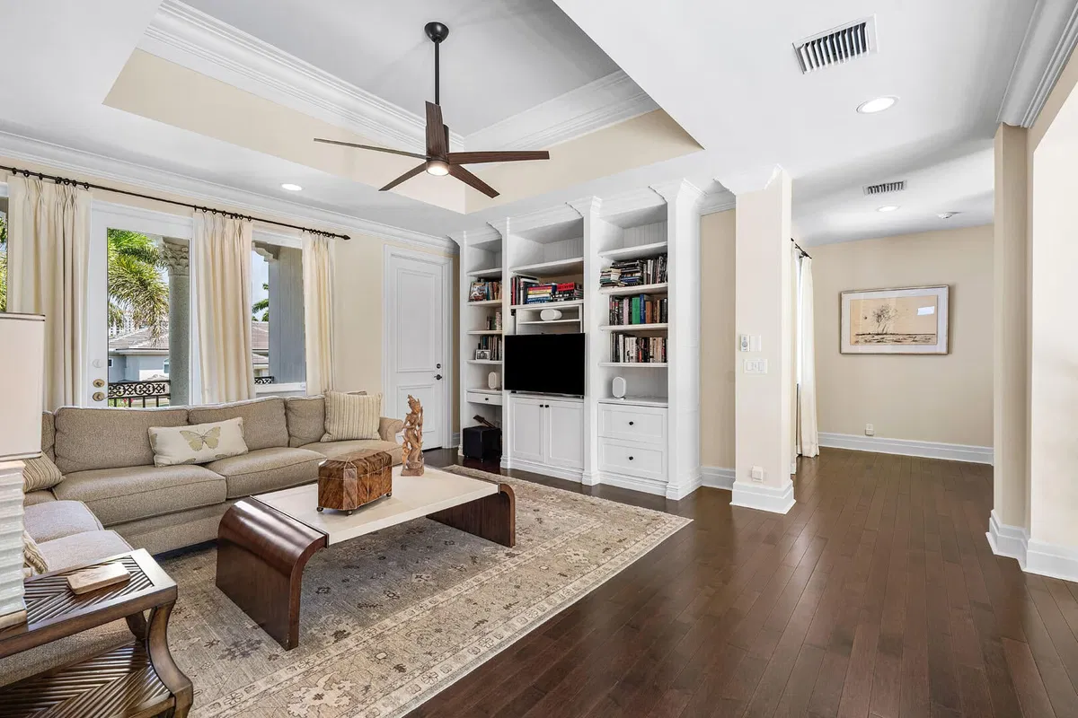 Royal Palm Yacht and Country Club Residence photo 40