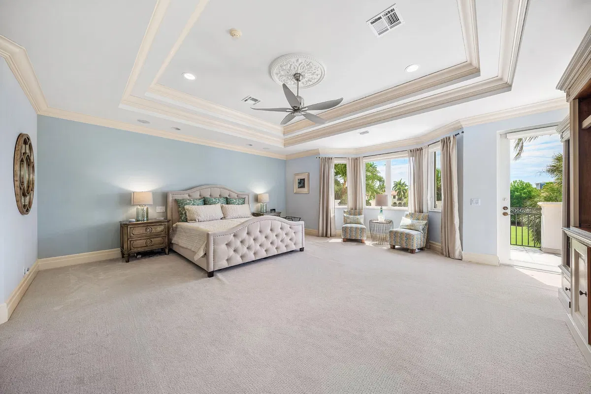 Royal Palm Yacht and Country Club Residence photo 43