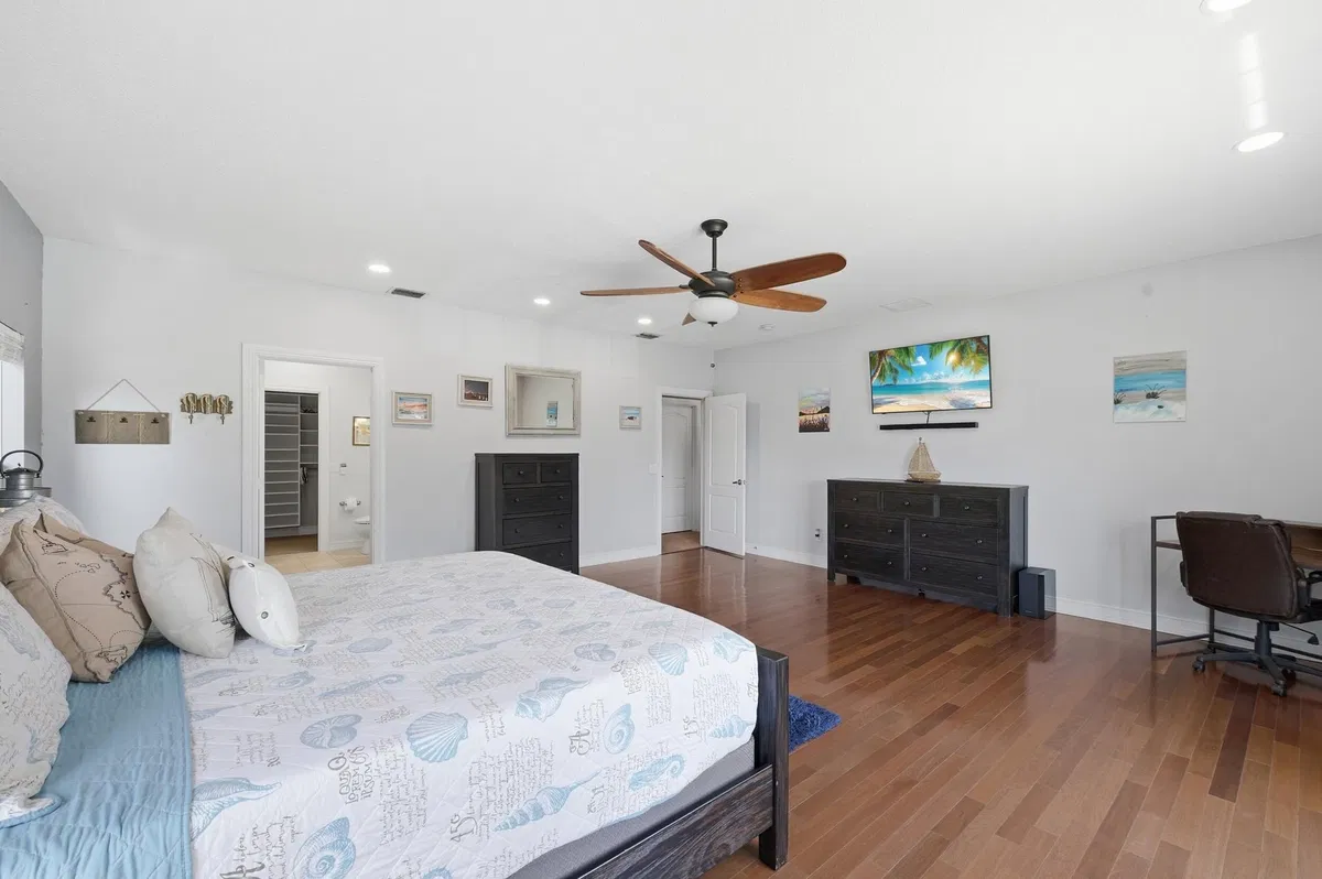 Residence photo 22
