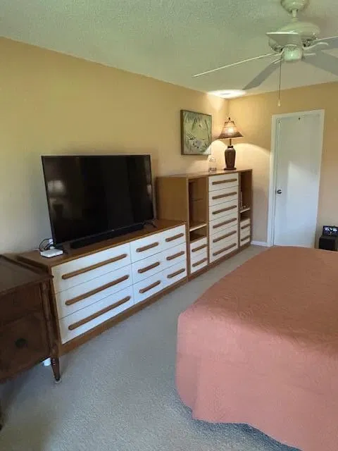  Unit 2 photo 22