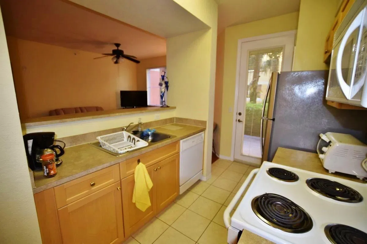 Unit 103 photo 10