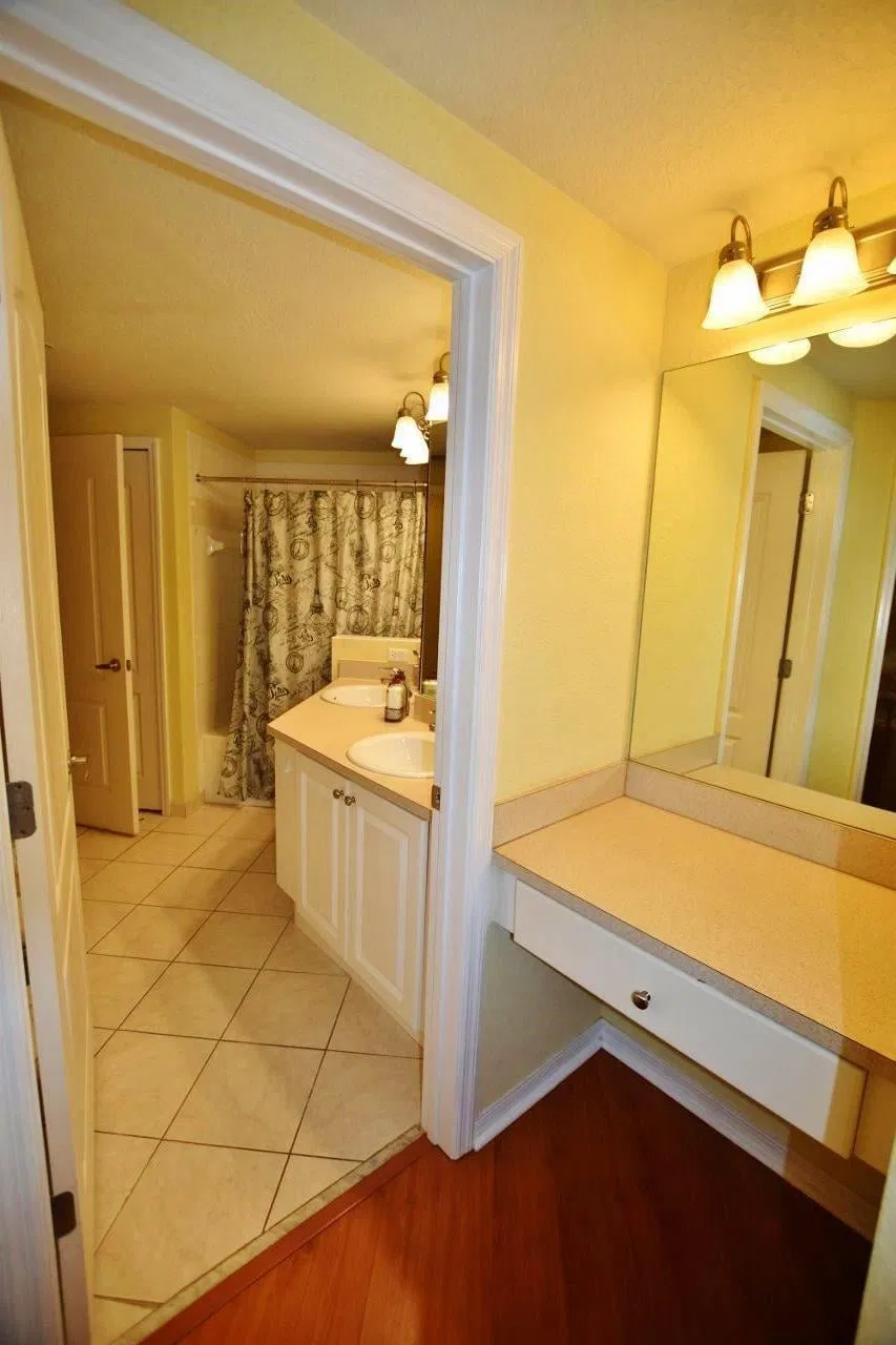 Unit 103 photo 16