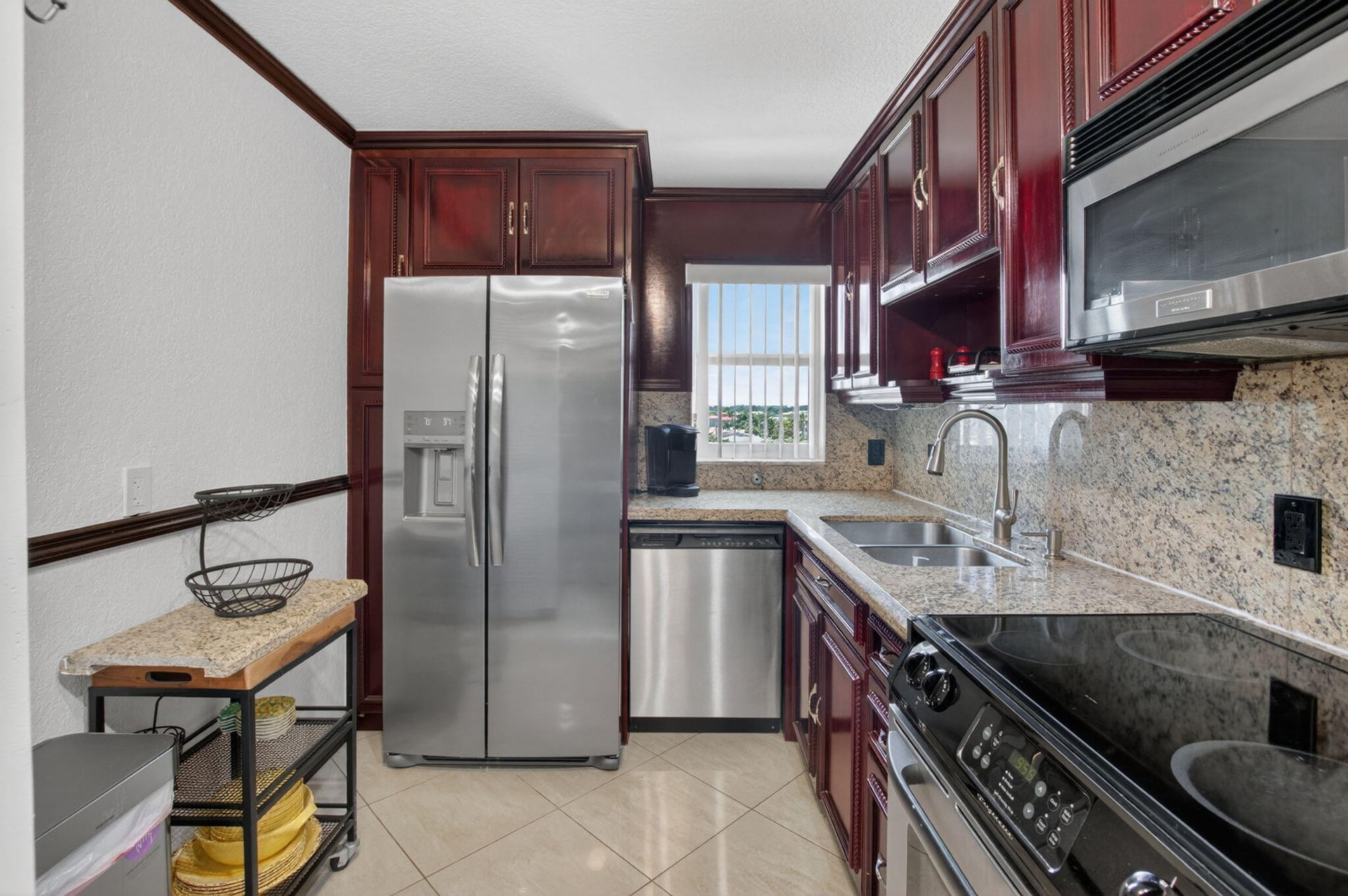 Unit 402 photo 19