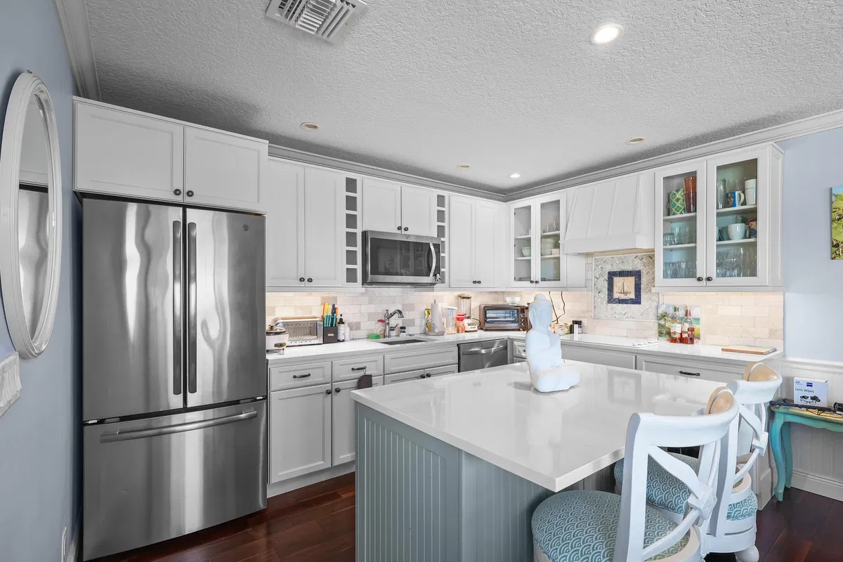 Unit 254 photo 7