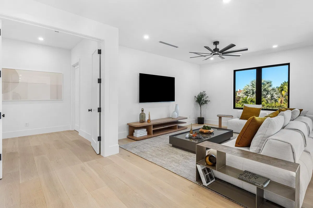 Residence photo 4