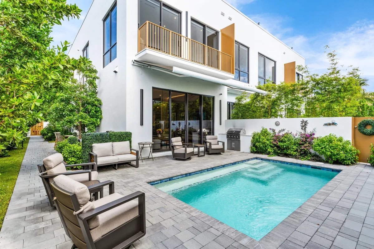 Palm Trail Delray Beach Residence photo 19