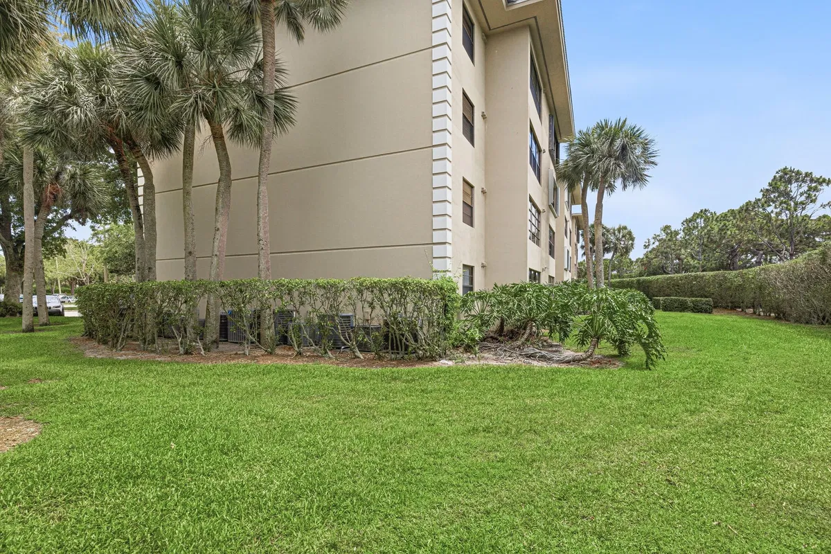  Unit 304 photo 13