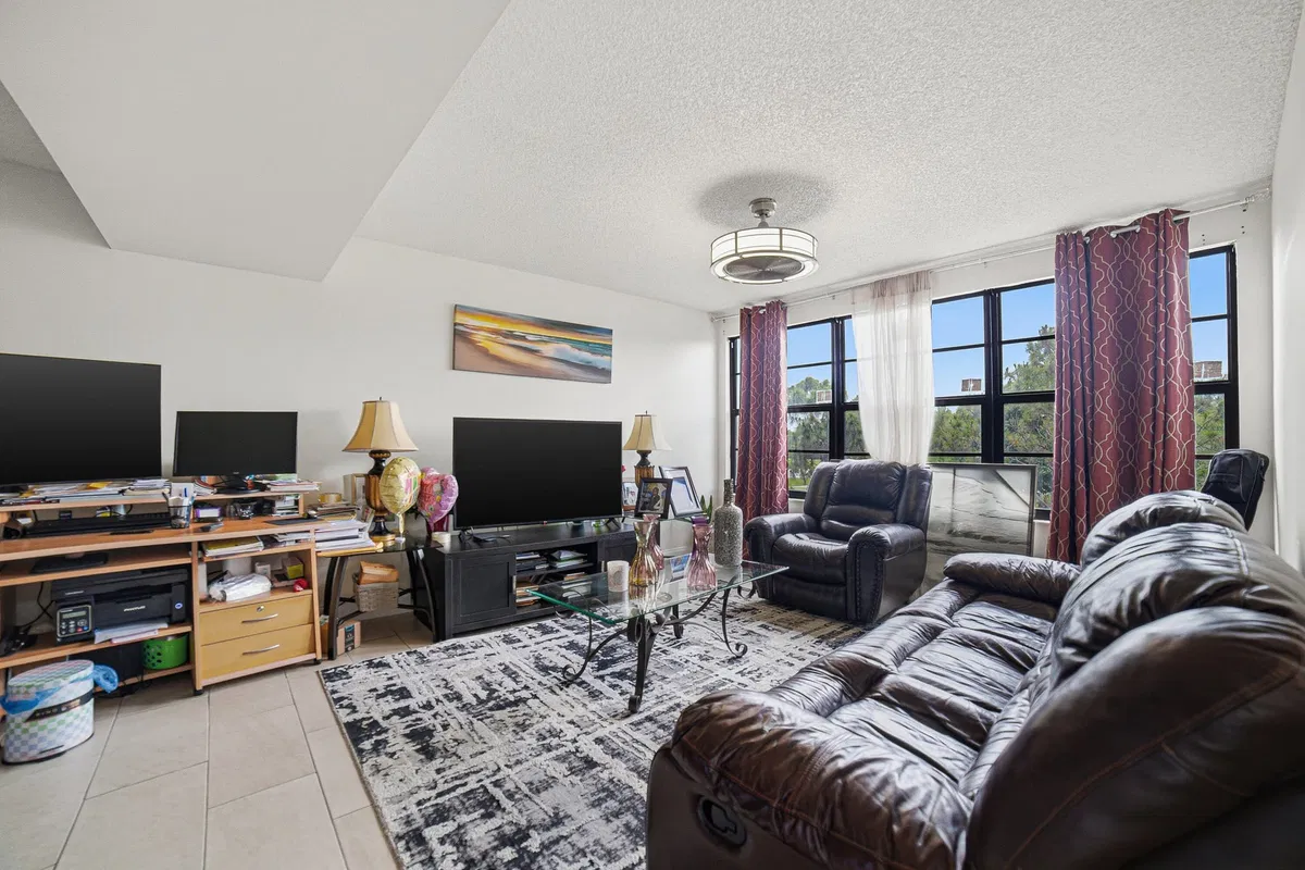 Unit 304 photo 22