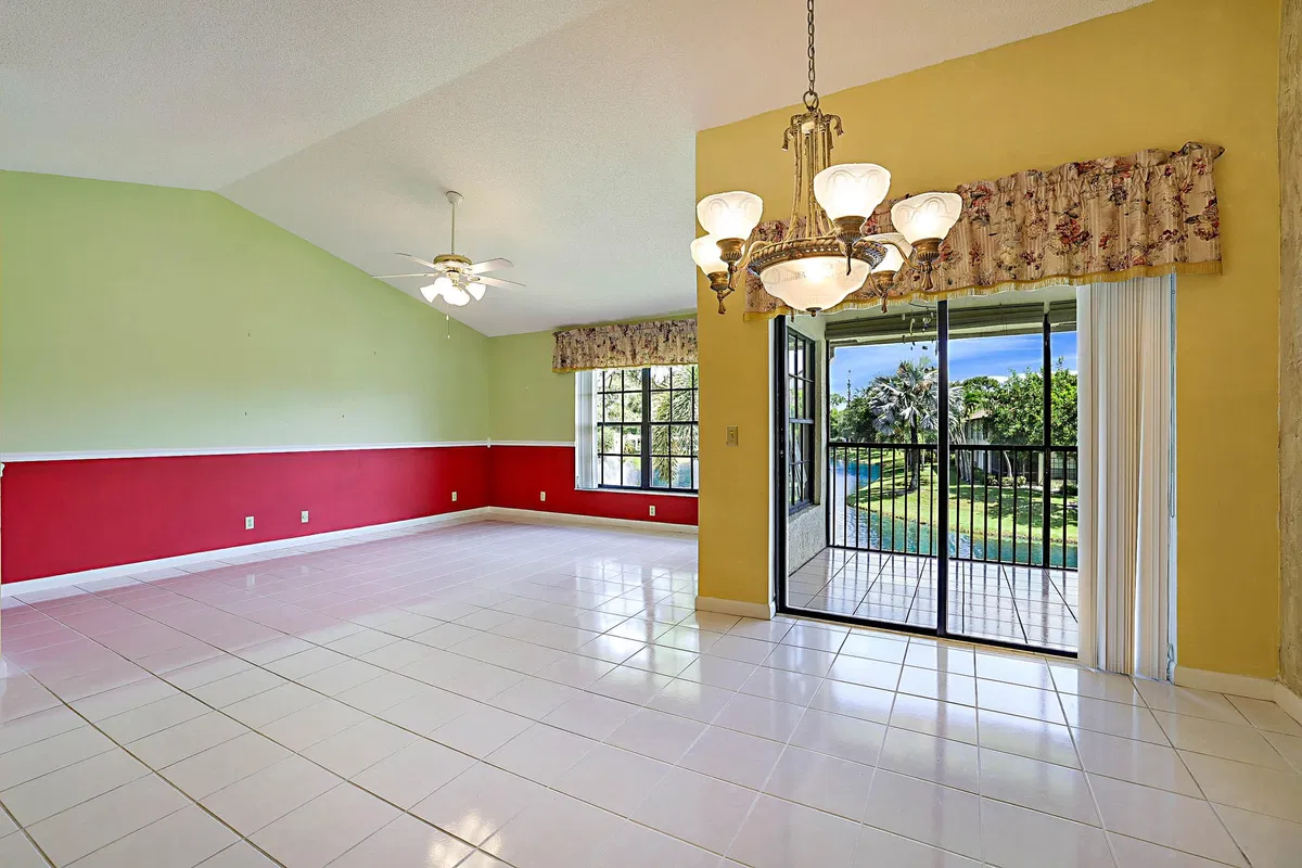 Residence photo 4