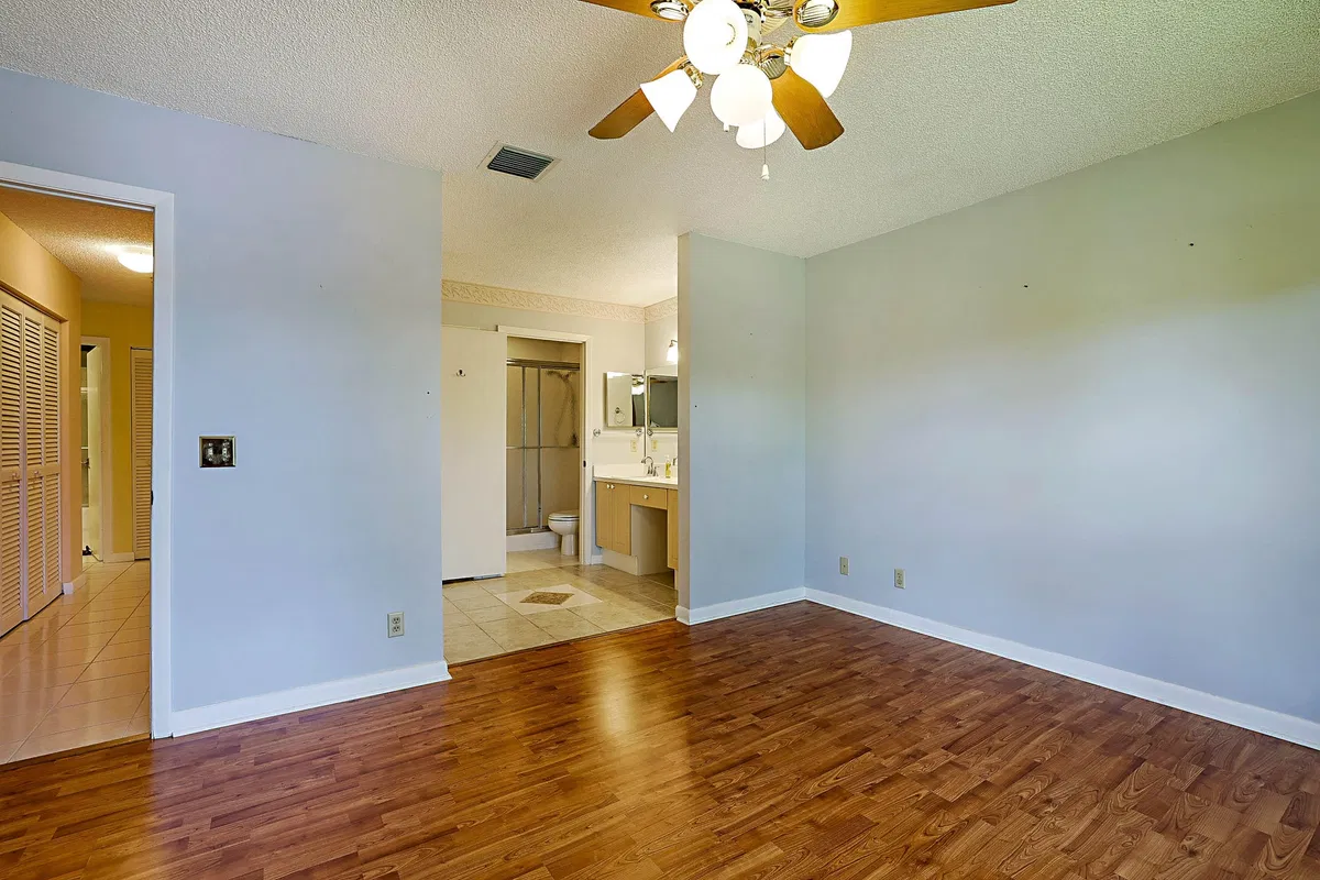 Residence photo 19