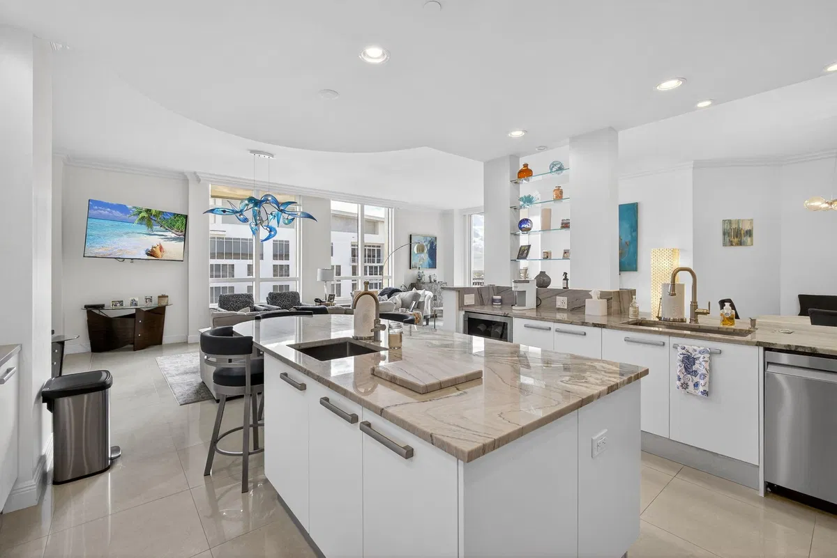 Renaissance on the Ocean Unit 2050 photo 10