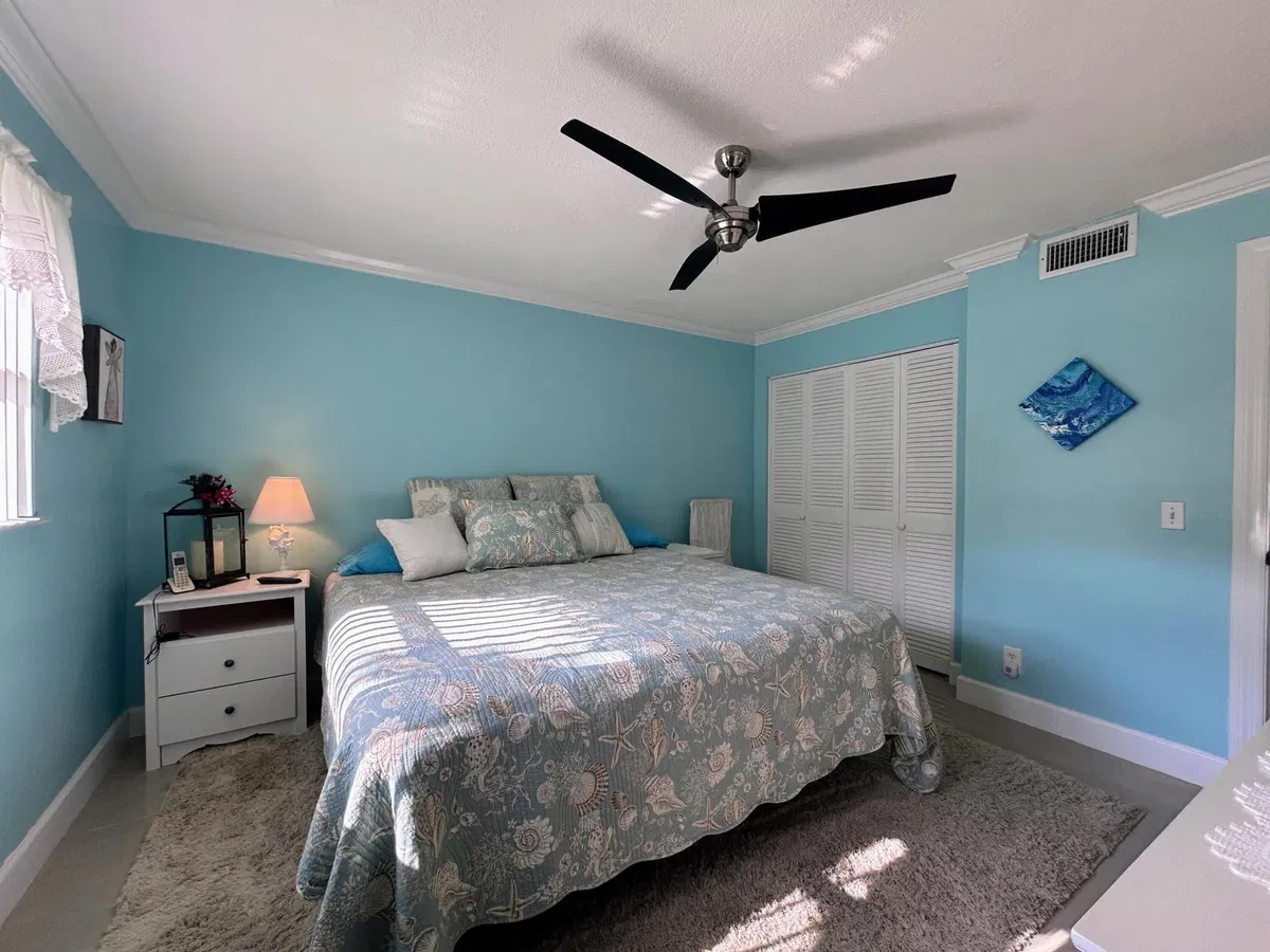  Unit E6 photo 22