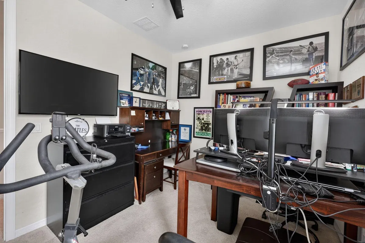 Residence photo 19