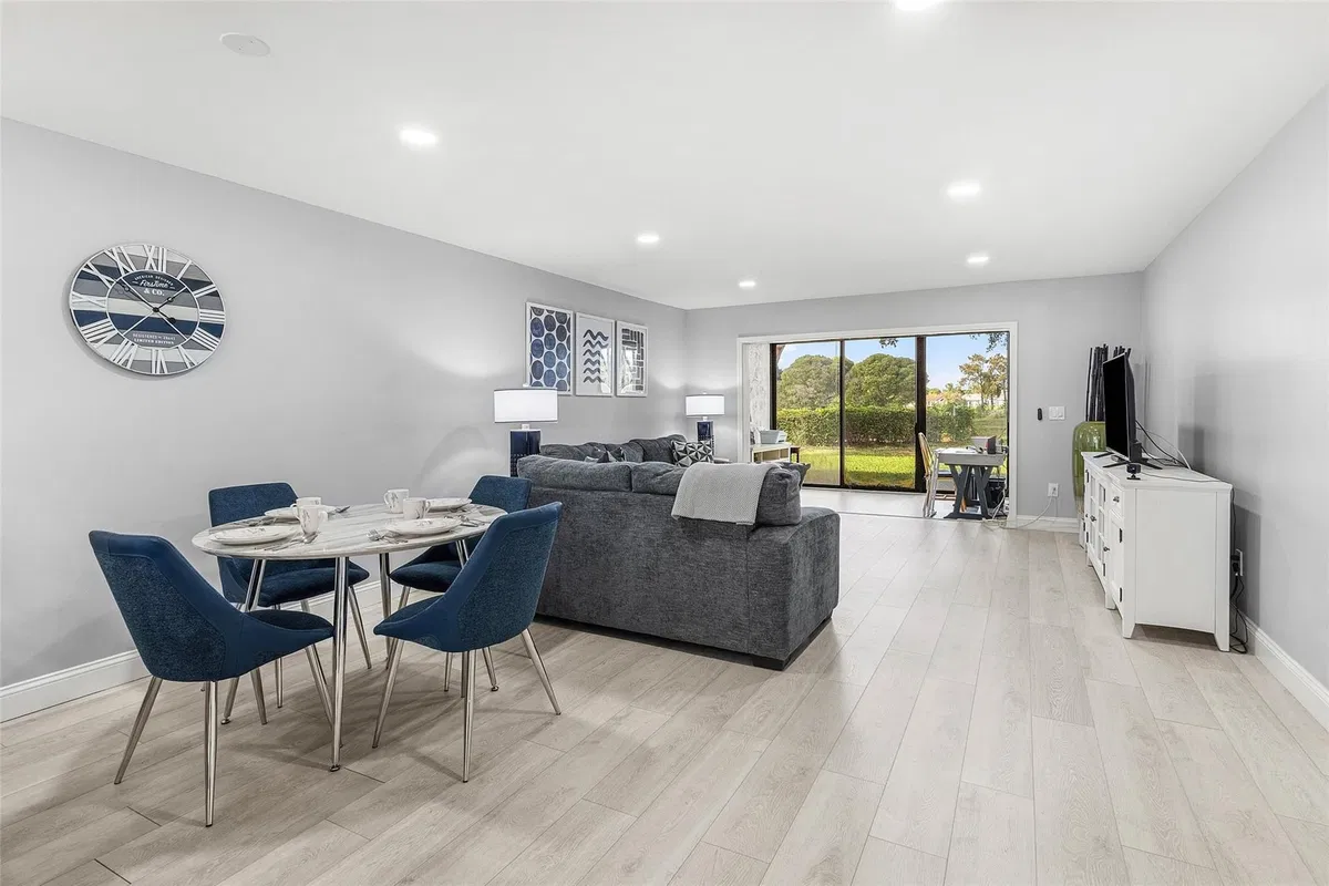 Residence photo 4