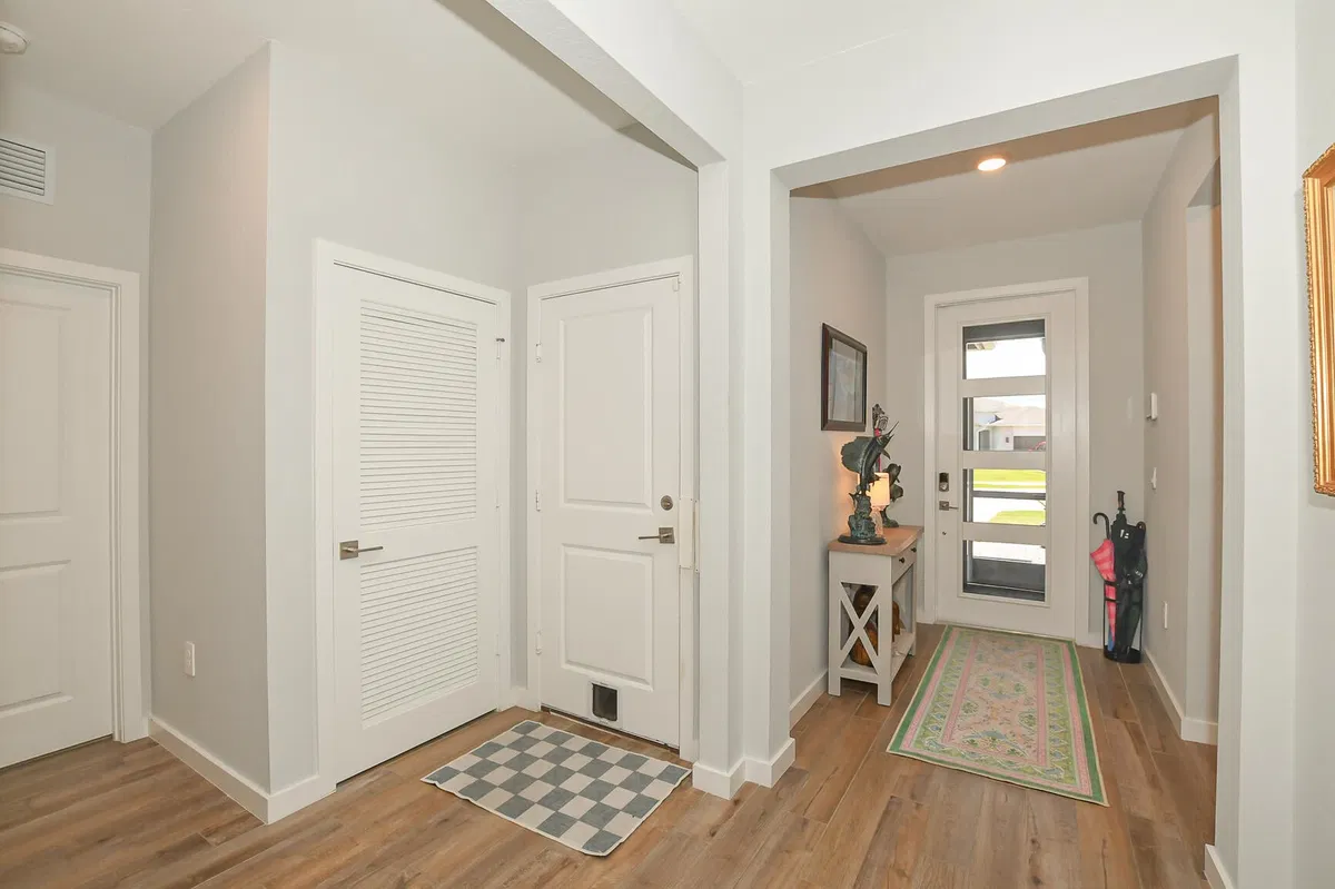 Residence photo 19