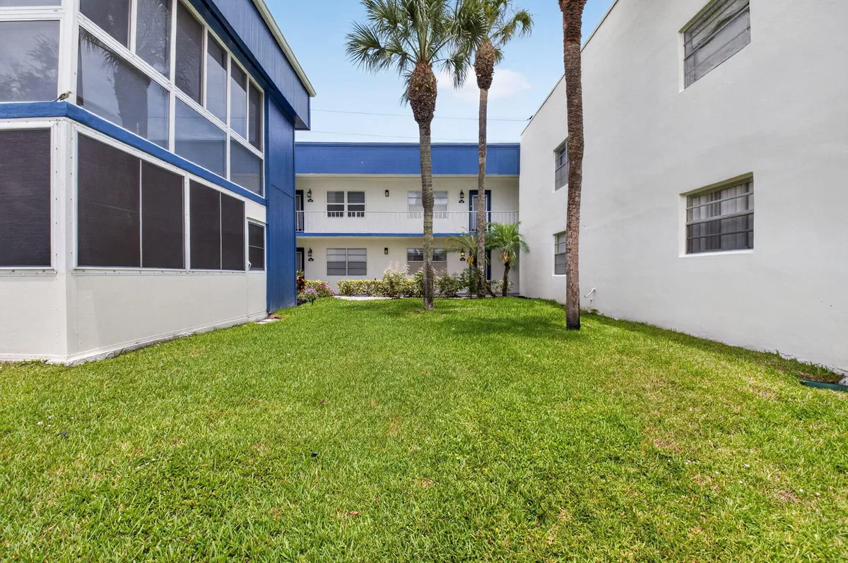Residence photo 7