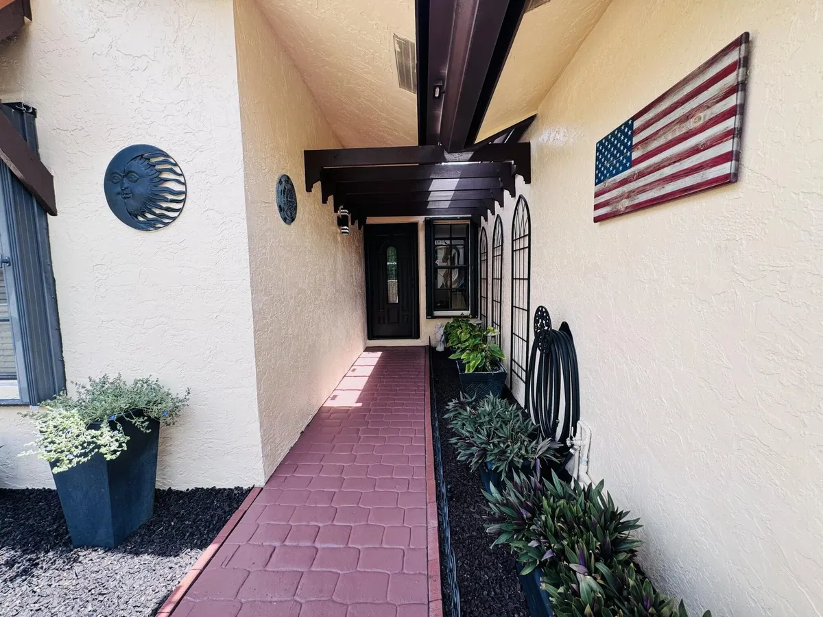 Residence photo 7