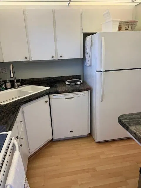 Unit 28 H photo 4