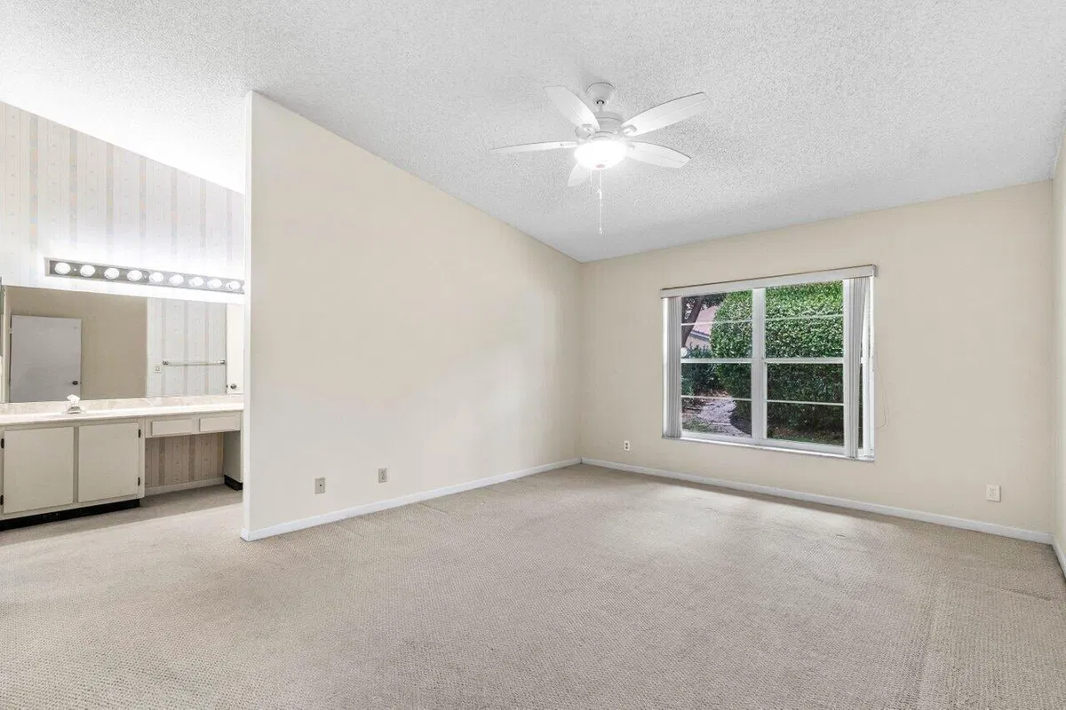 Residence photo 13