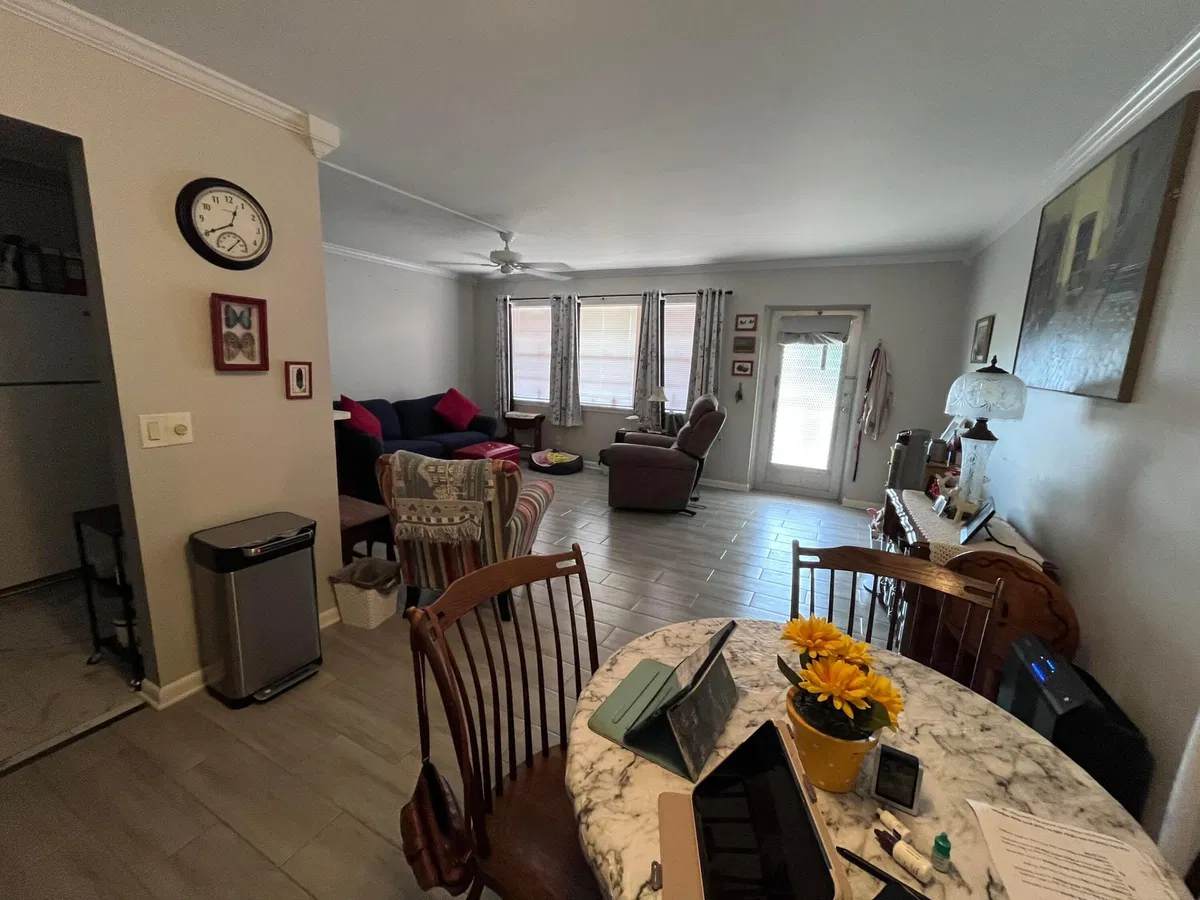Residence photo 4