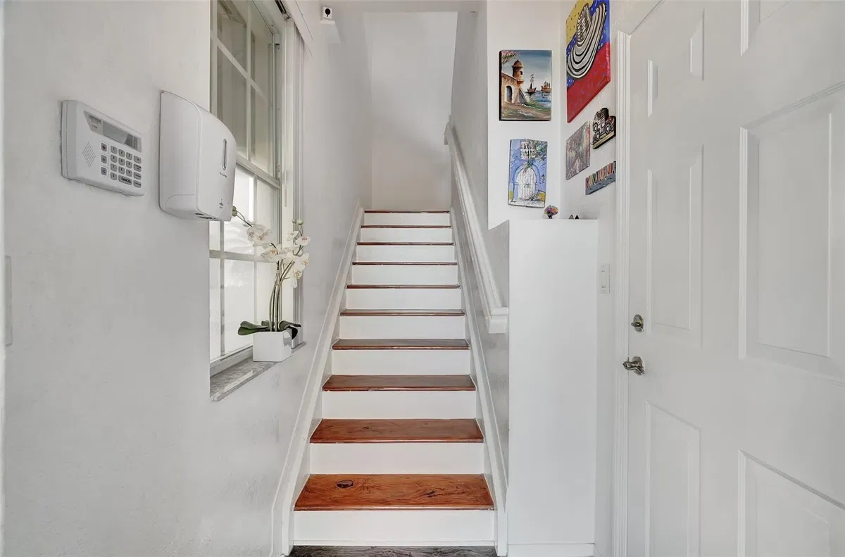 Unit 209 photo 25
