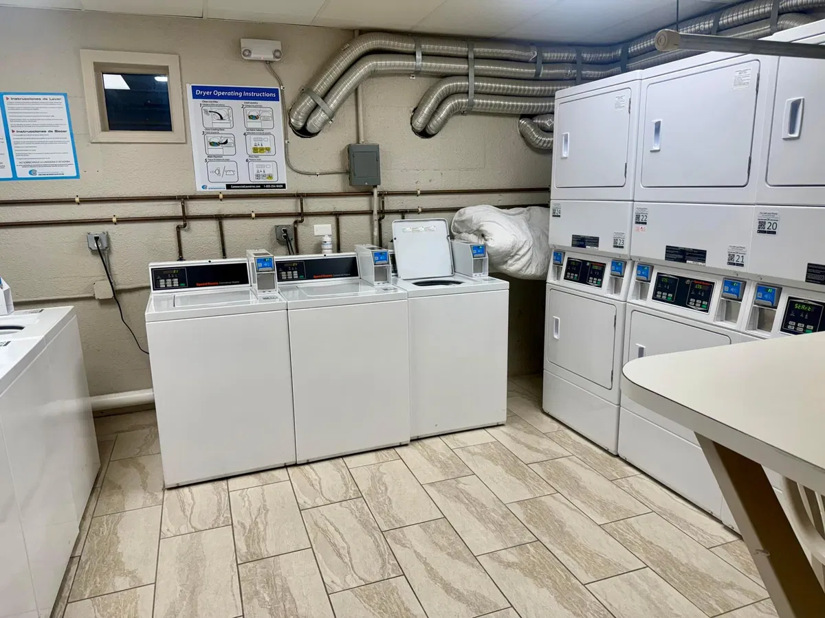 Unit 601 photo 28
