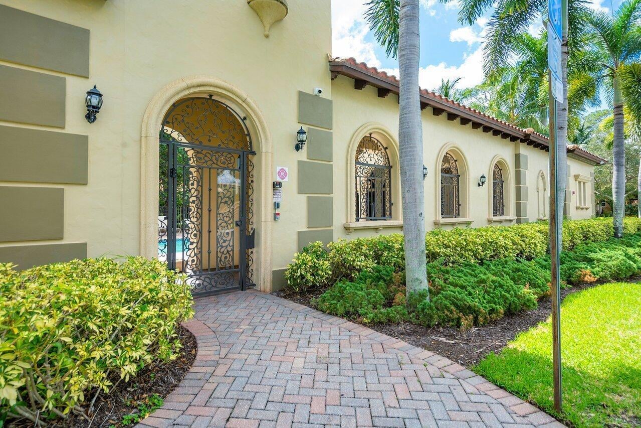 Residence photo 79