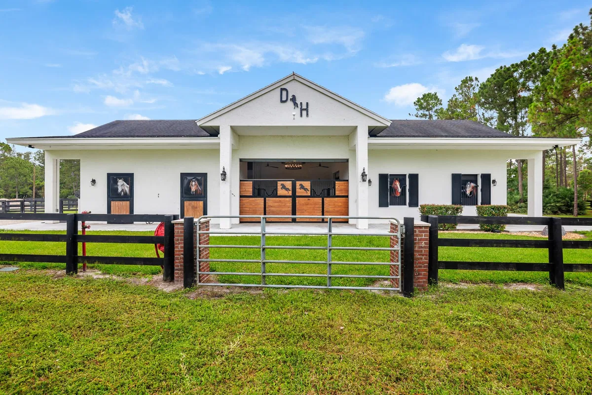 Residence photo 52