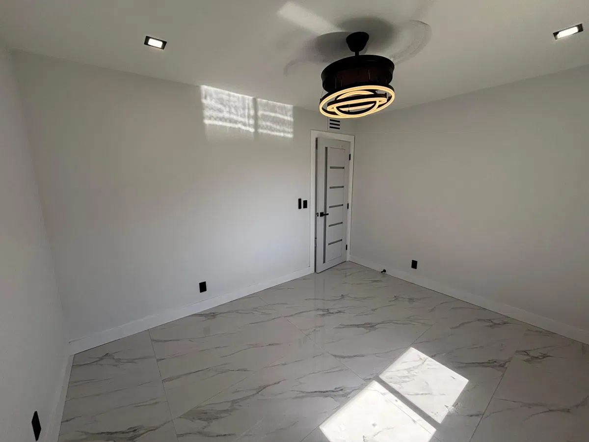  Unit C2 photo 49