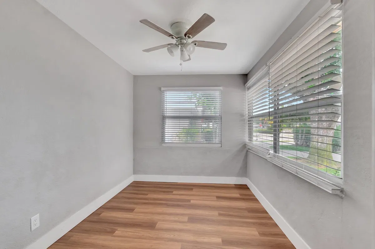 Residence photo 34