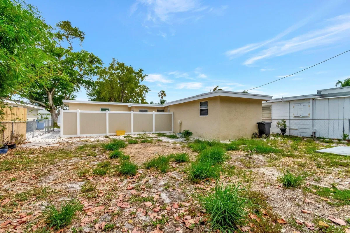Residence photo 82